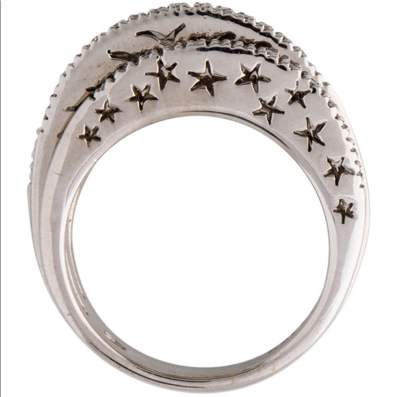 18k Diamond Band size 8, missing one stone. - Picture 3 of 4